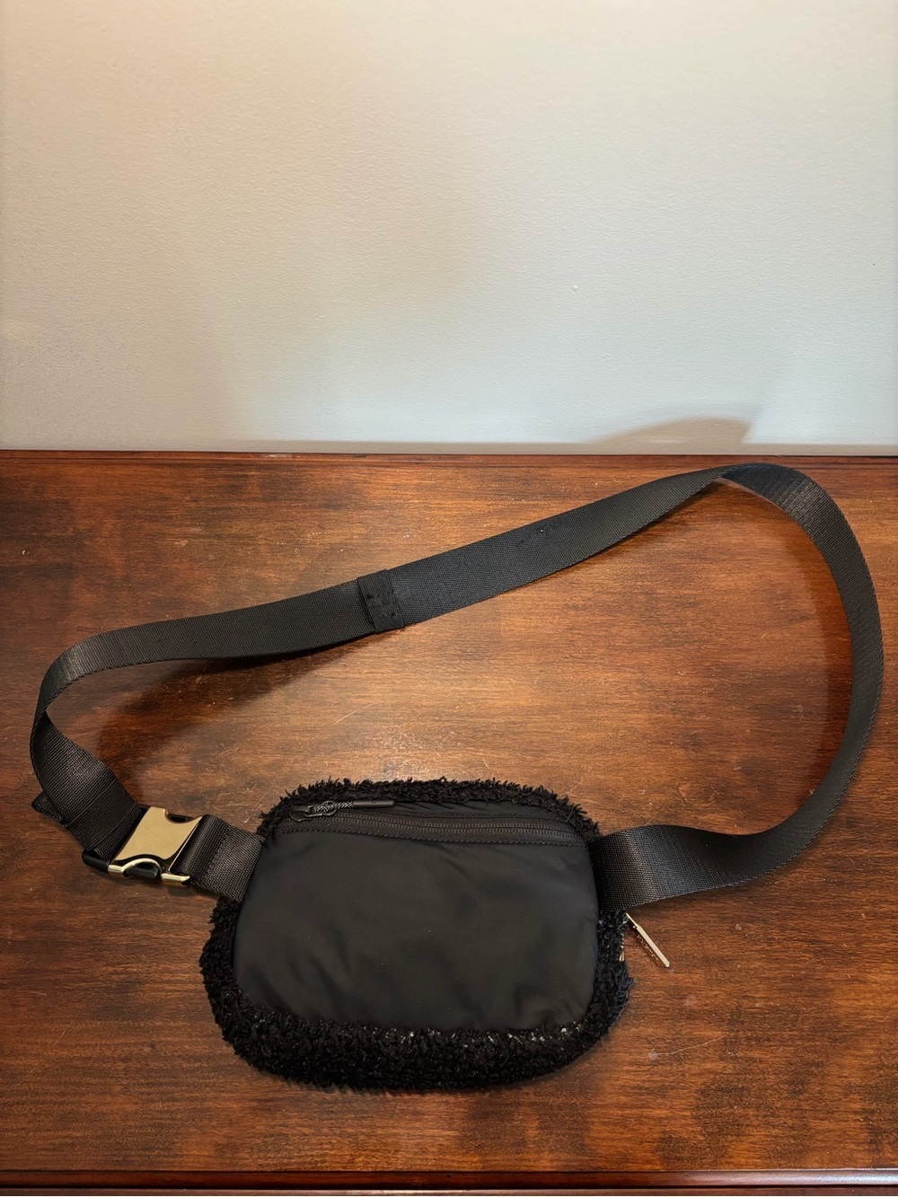 Lululemon Black Sherpa Fleece Belt Bag Gold Hardware - Picture 3 of 3